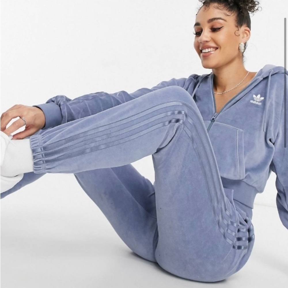Adidas Original ‘Relaxed Risqué” Velour Zip Up & Pants XSMALL